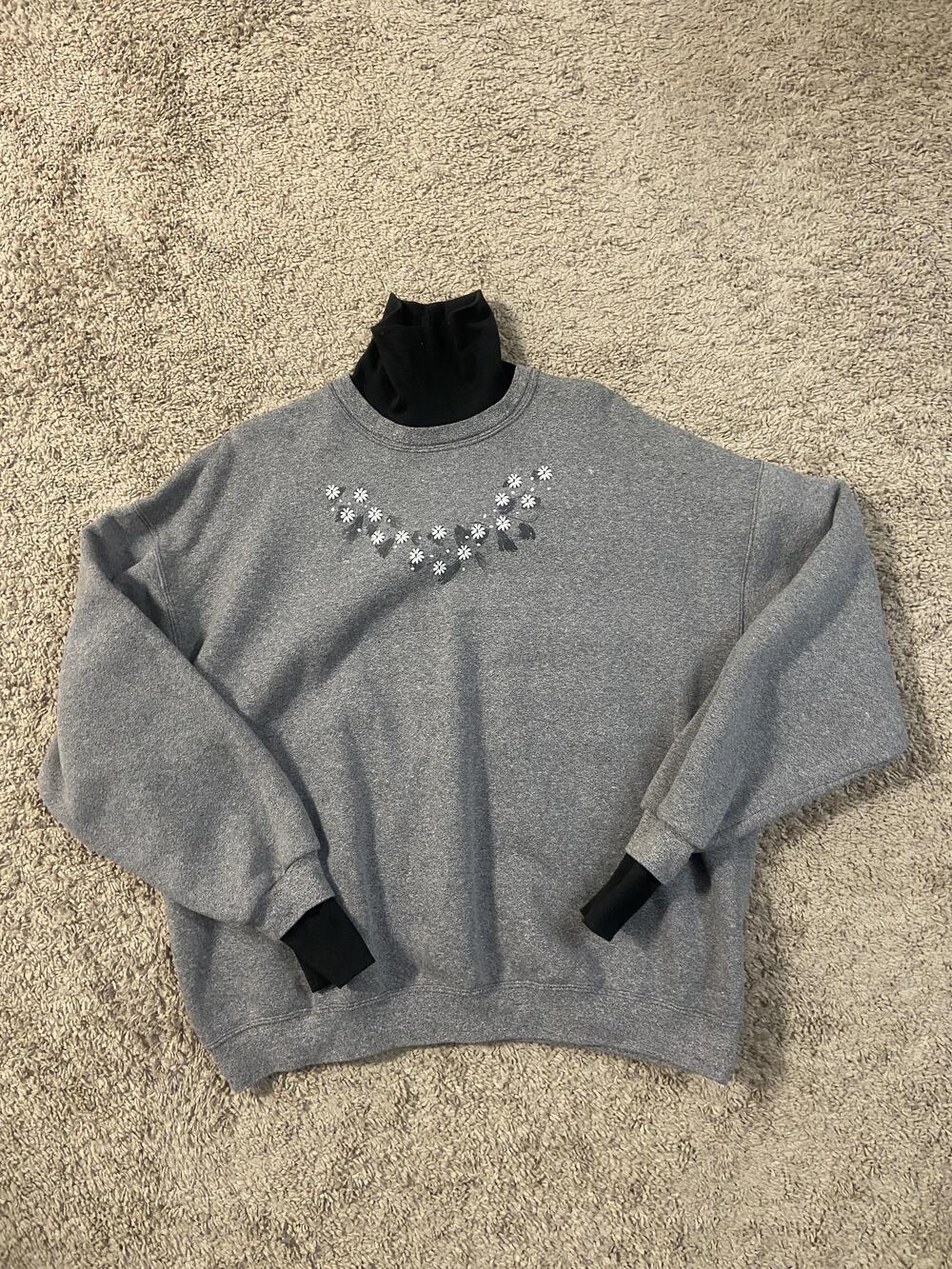 PFI Fashions Sweatshirt Womens XL Gray Daisy Mock Neck Layered Pullover